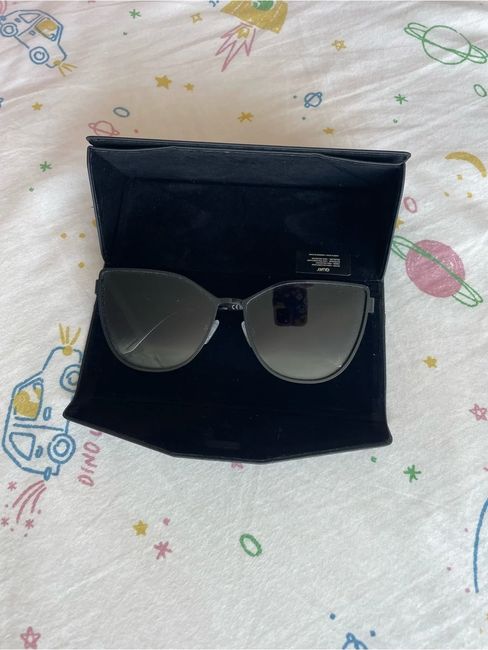 Quay Australia Women's Black Gradient Cat Eye Sunglasses